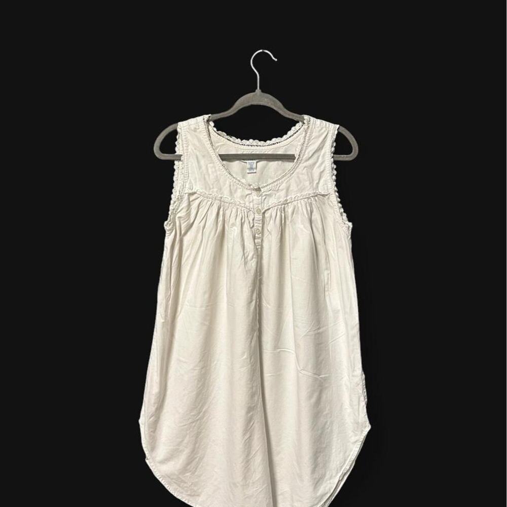 Vintage white Erika Taylor babydoll nightgown dress eyelet lace trim